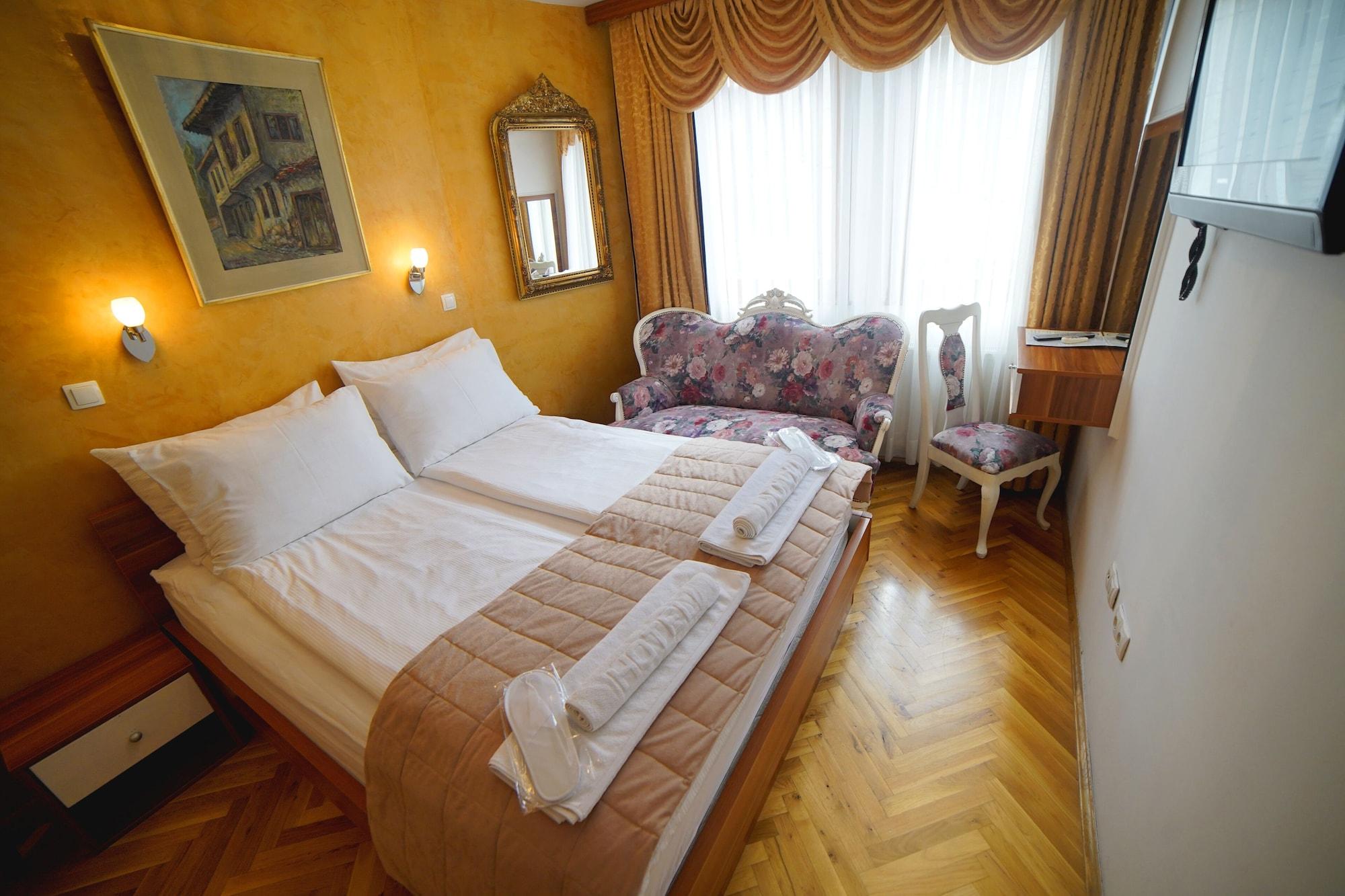 Hotel Herc 3*
